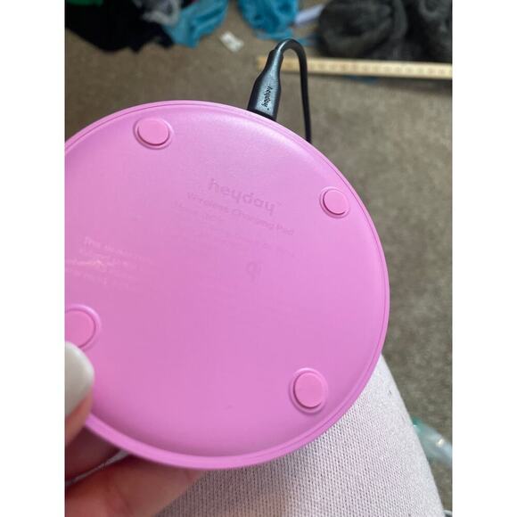 💋Bundle 4 items for $20. Add items💋 to a bundle3 - Picture 2 of 2